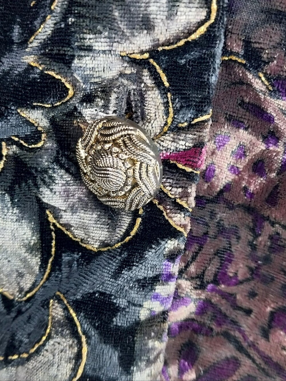 Paquette Vintage Retro 80’s Velvet Floral Burnout Button-Front Cropped Jacket - Picture 4 of 9